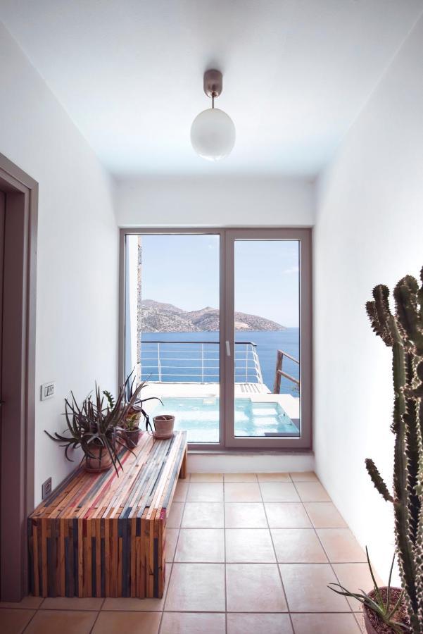 Villa Aiolos: Above The Sea, Within Agios Nikolaos Extérieur photo
